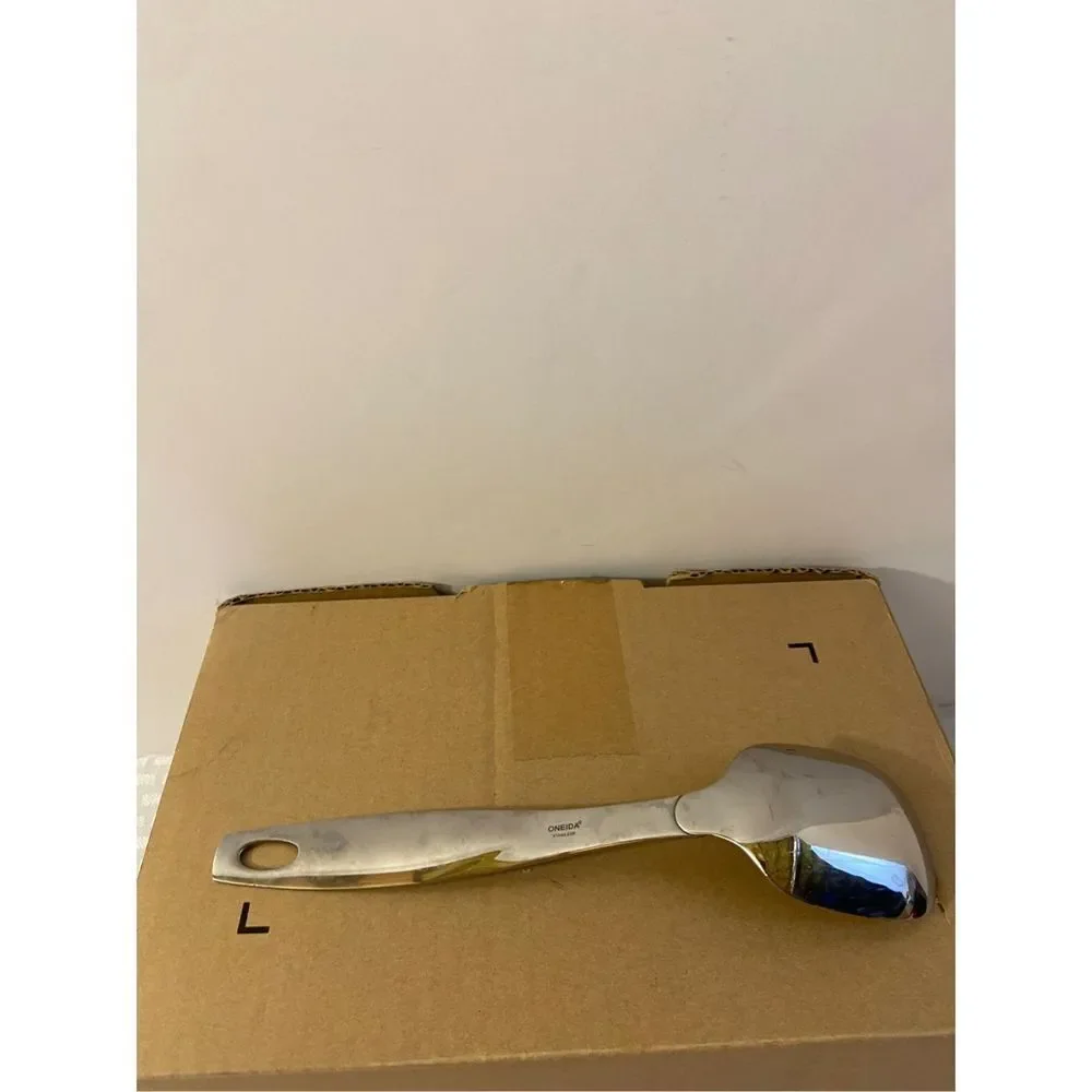 Oneida stainless server spoon  9.5